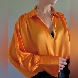 Frame Womens  Satin Keyhole 100% Silk Popover Top, Orange 
Size M